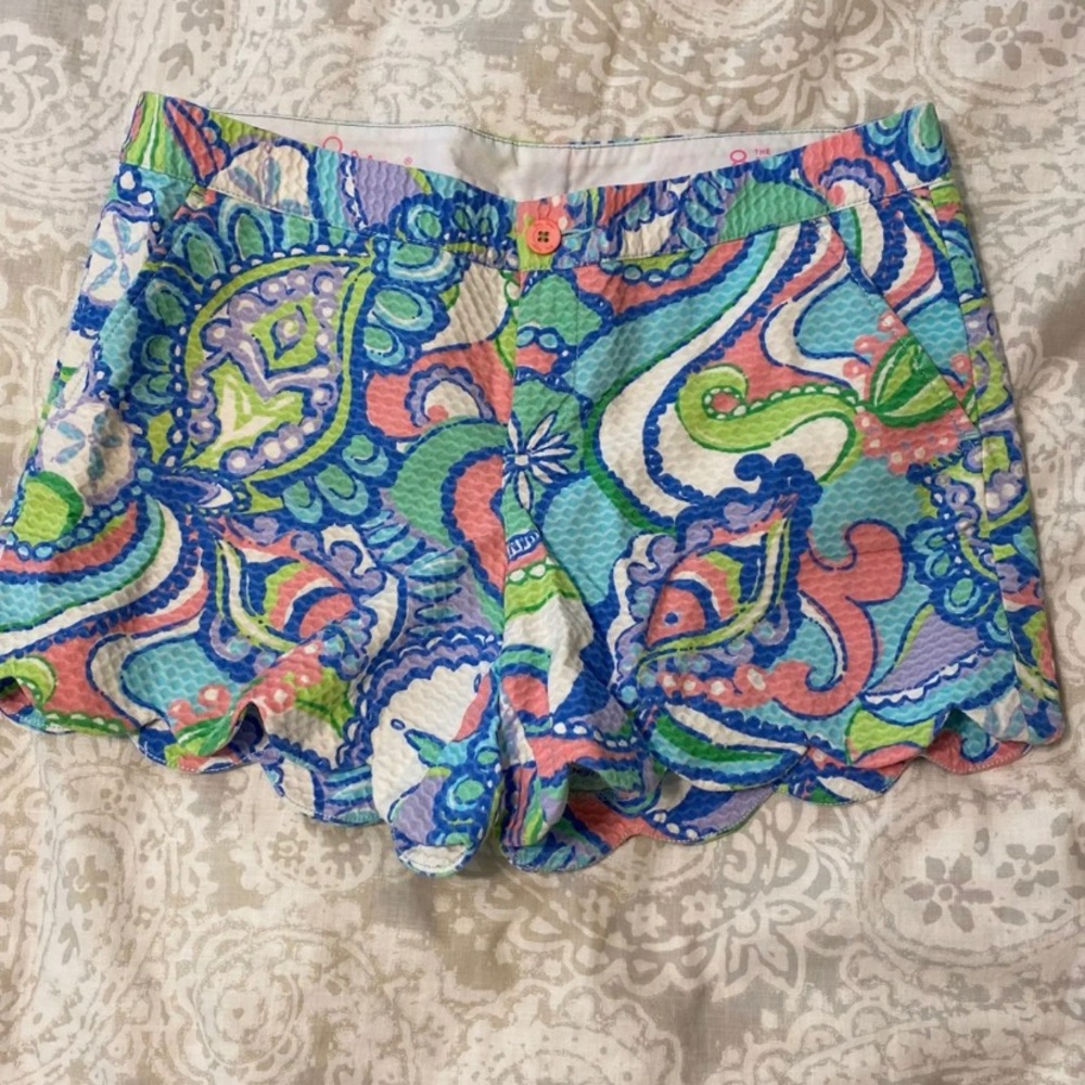Scalloped Lilly Pulitzer shorts